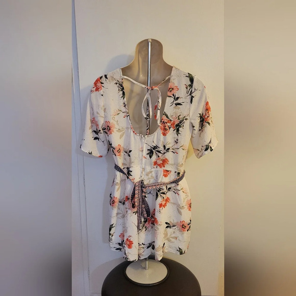 Three Pink Hearts Floral Romper‎ Size Large EUC - Picture 6 of 9